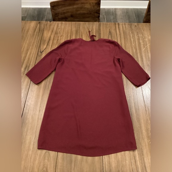 Tobi bell sleeve shift sheath knee length 3/4 Sleeve dress burgandy dress S - Picture 11 of 11